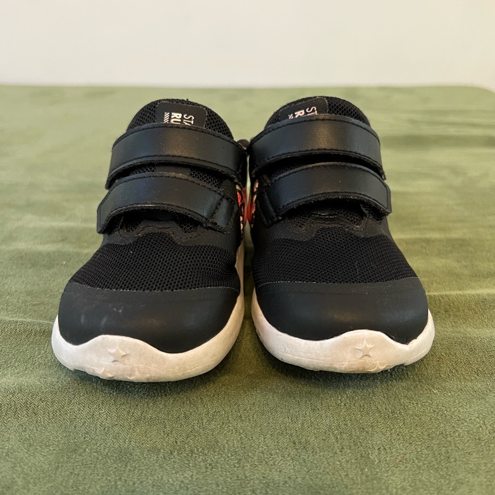 Toddler Nike floral sneakers